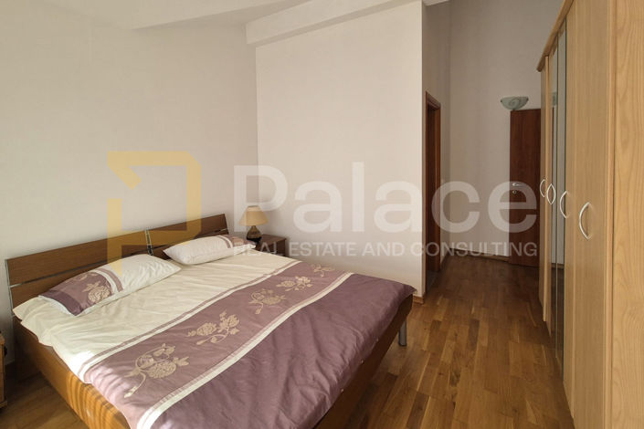 Image No.17-6 Bed House for sale