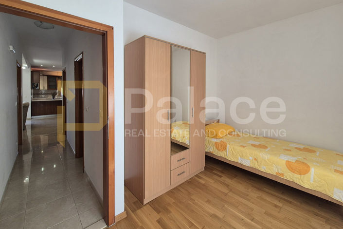 Image No.4-6 Bed House for sale