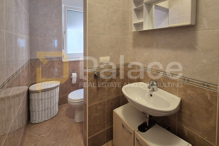 Image No.5-6 Bed House for sale