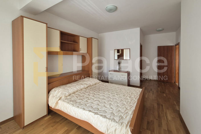Image No.7-6 Bed House for sale