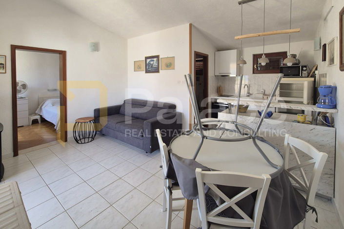 Image No.8-5 Bed House for sale