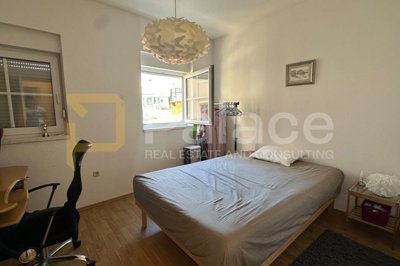 prilika-stan-u-zgradi-50-metara-od-mora-60m2_2