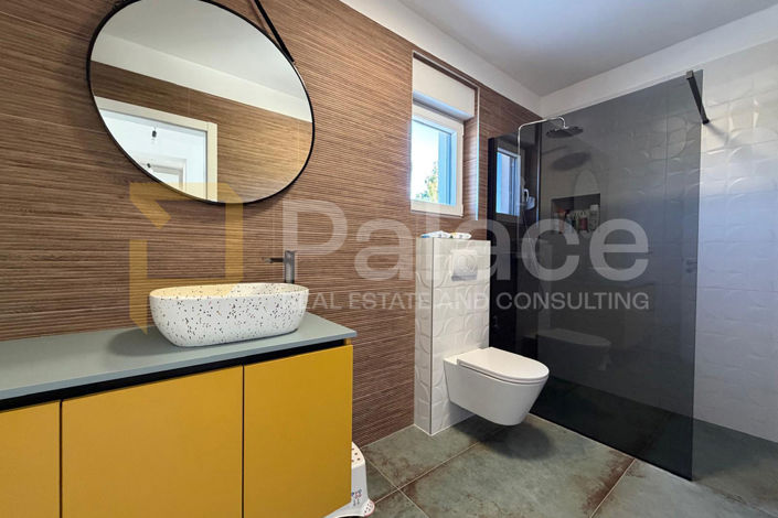 Image No.19-3 Bed House for sale