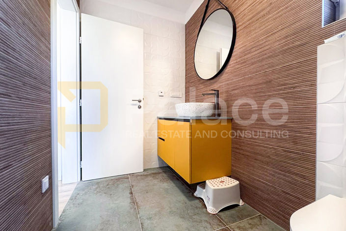 Image No.20-3 Bed House for sale