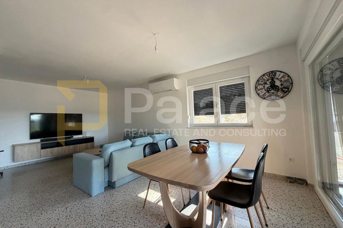Image No.8-3 Bed House for sale