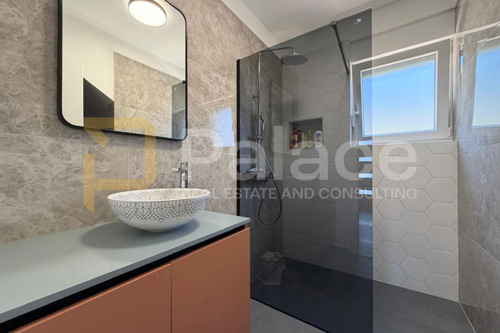 Image No.9-3 Bed House for sale
