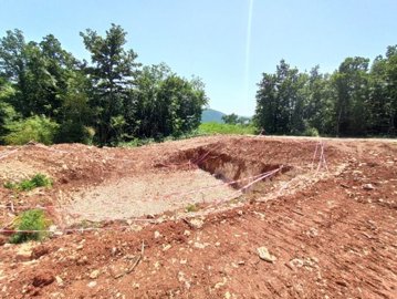 1 - Raša, Terrain