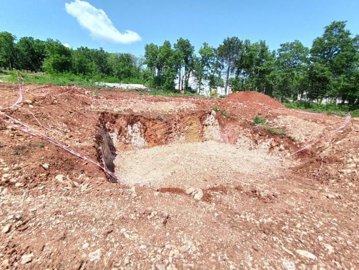 gradjevinsko-zemljiste-sa-zapocetom-gradnjom-kuce-za-odmor_6