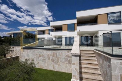 luksuzna-villa-s-bazenom-primosten-145-m2_2