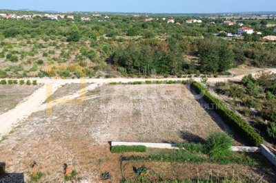 uredjeno-gradjevinsko-zemljiste-u-m1-zoni-zaledje-biograda_7