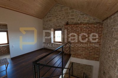 prodaje-se-objekt-grohote-otok-solta-poslovno-stambeni_6