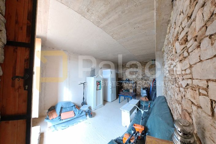 Image No.9-2 Bed House for sale