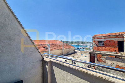stan-u-centru-s-pogledom-na-more-pirovac-47-m2_10