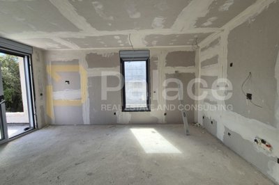 petrcane-penthouse-s-krovnom-terasom-i-jaccuzijem-73m2_13