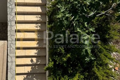 dvosoban-stan-s-otvorenim-pogledom-na-more-i-garazom-otok_13
