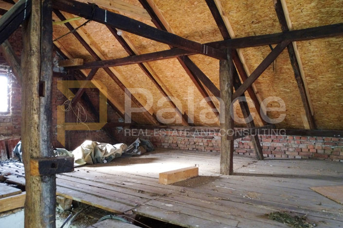 Image No.10-3 Bed House for sale