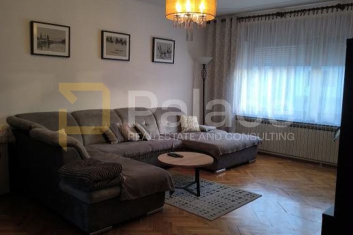 Image No.2-Maison de 5 chambres à vendre à Osijek-Baranja