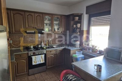 kuca-s-dvoristem-i-garazom-206m2-osijek-retfala_3