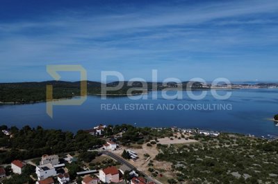 prodaja-zemljista-u-zoni-r2-1627m2-pirovac_1