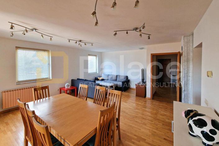 Image No.11-11 Bed House for sale