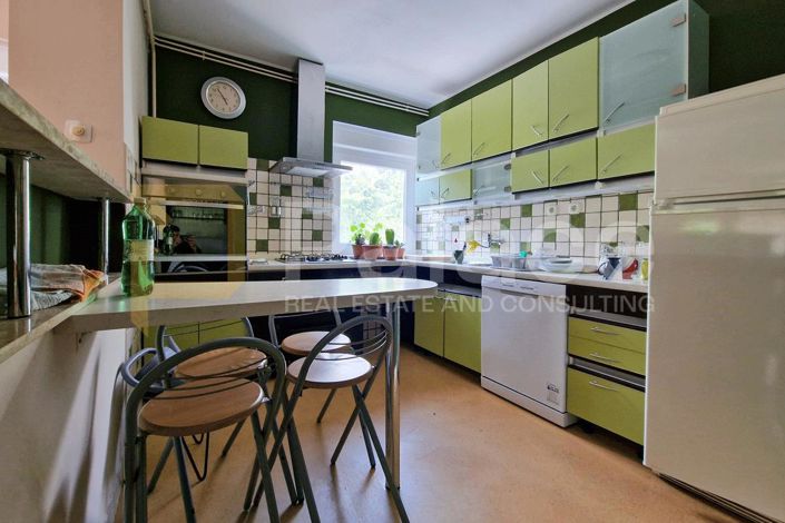 Image No.18-11 Bed House for sale