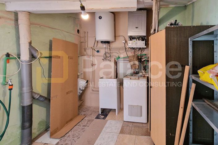 Image No.6-11 Bed House for sale