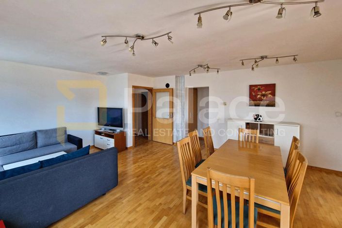 Image No.9-11 Bed House for sale