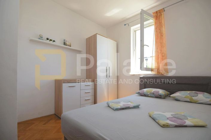 Image No.15-8 Bed Apartment for sale