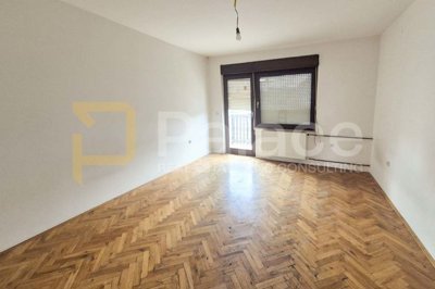 investicijska-prilika-kuca-s-tri-stana-od-750m2-na_4