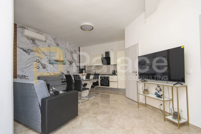 Image No.13-5 Bed House for sale