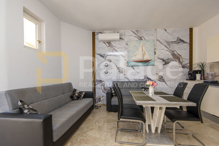 Image No.16-5 Bed House for sale
