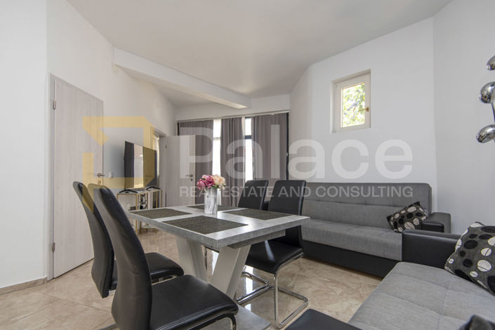 Image No.19-5 Bed House for sale