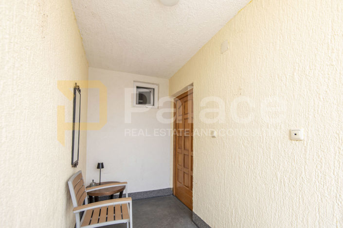 Image No.22-5 Bed House for sale