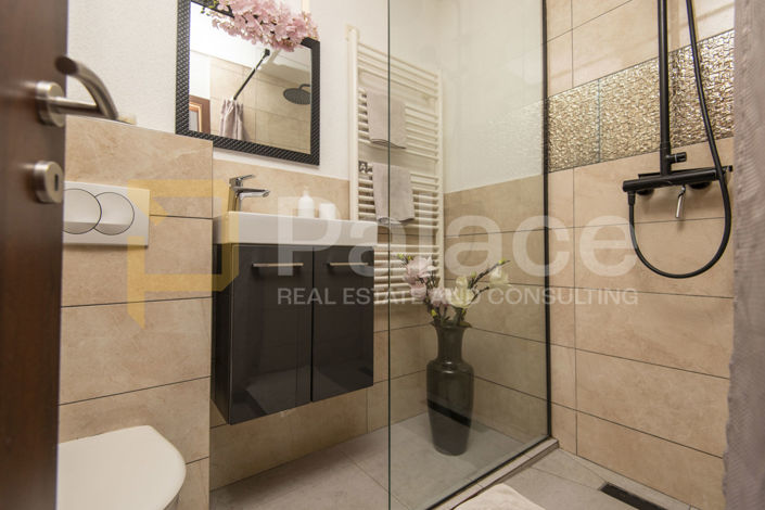 Image No.26-5 Bed House for sale