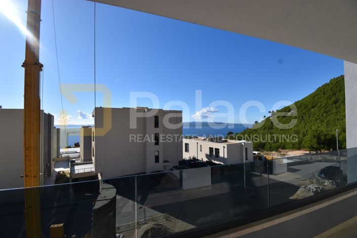 Image No.2-Appartement de 2 chambres à vendre à Makarska