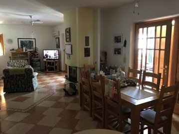 sarmantna-vila-u-mirnoj-uvali-brac_9