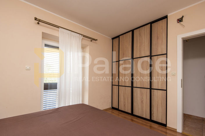 Image No.15-3 Bed House for sale