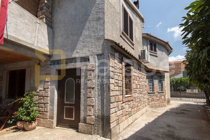 Image No.3-3 Bed House for sale