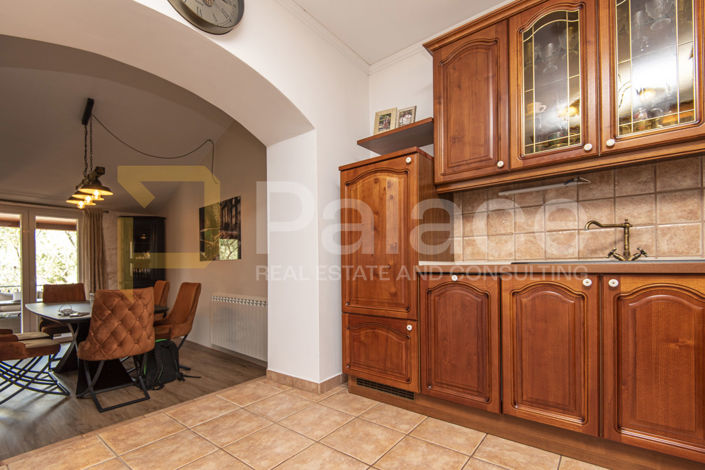 Image No.8-3 Bed House for sale