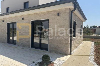luksuzna-vila-s-bazenom-i-pogledom-na-more-porec_5