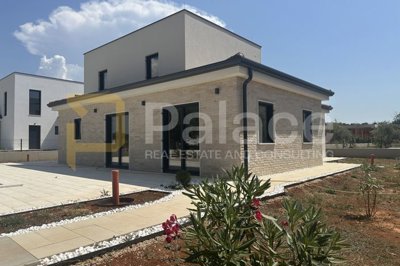 luksuzna-vila-s-bazenom-i-pogledom-na-more-porec_6