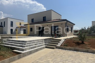 luksuzna-vila-s-bazenom-i-pogledom-na-more-porec_7