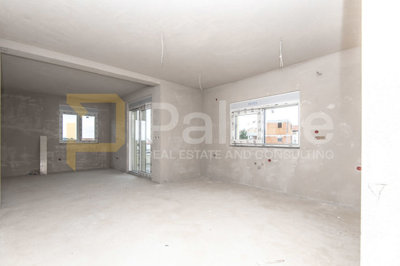 trosoban-stan-u-novogradnji-s-pogledom-na-more-2kat-vodice_11