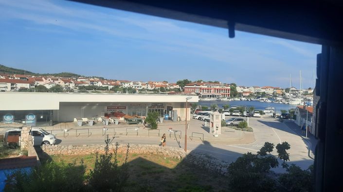 Image No.3-Maison de 2 chambres à vendre à Šibenik-Knin