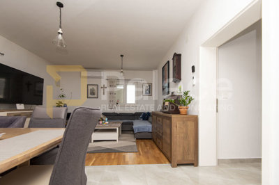 vodice-kuca-s-pogledom-na-more-226m2_10