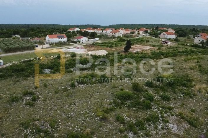 Image No.3-Terrain à vendre à Novigrad