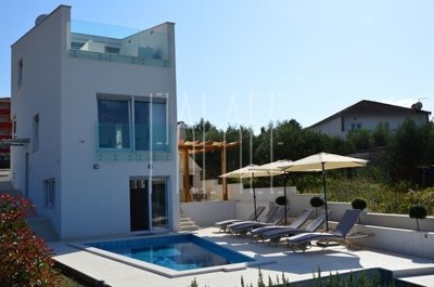 neobicna-villa-na-izvrsnoj-lokaciji-na-otoku-ciovu_2