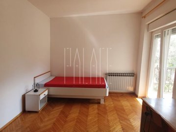 okrug-gornji-katnica-s-vrtom-i-pogledom-na-more-319m2_9