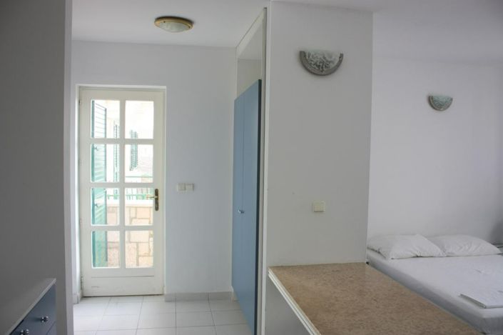 Image No.14-38 Bed Hotel for sale