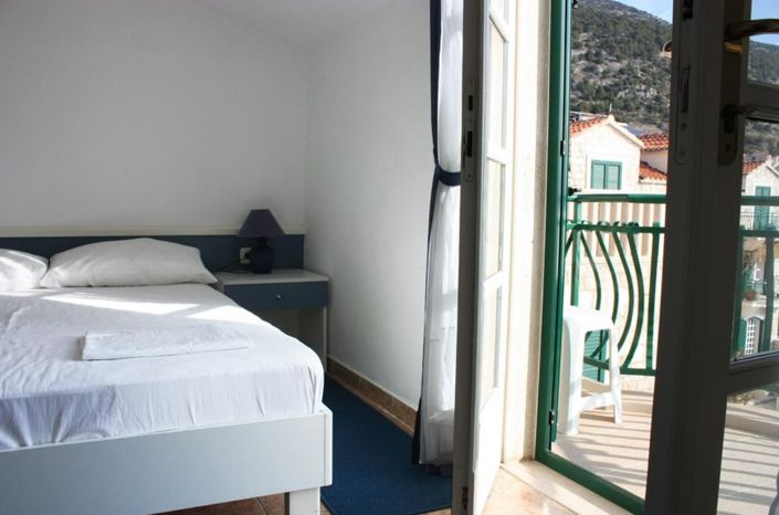 Image No.16-38 Bed Hotel for sale